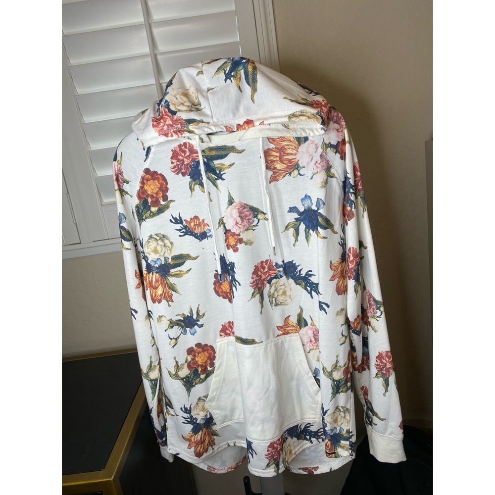 All over print flower hoody